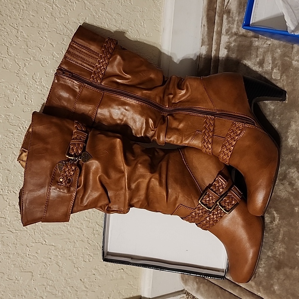 Yoki Boots